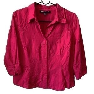 Briggs New York embroidered blouse